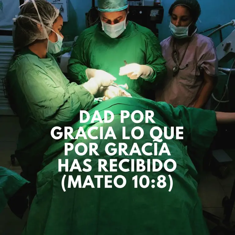 Dr. Jorge Báez, cirujano bucomaxilofacial e implantólogo